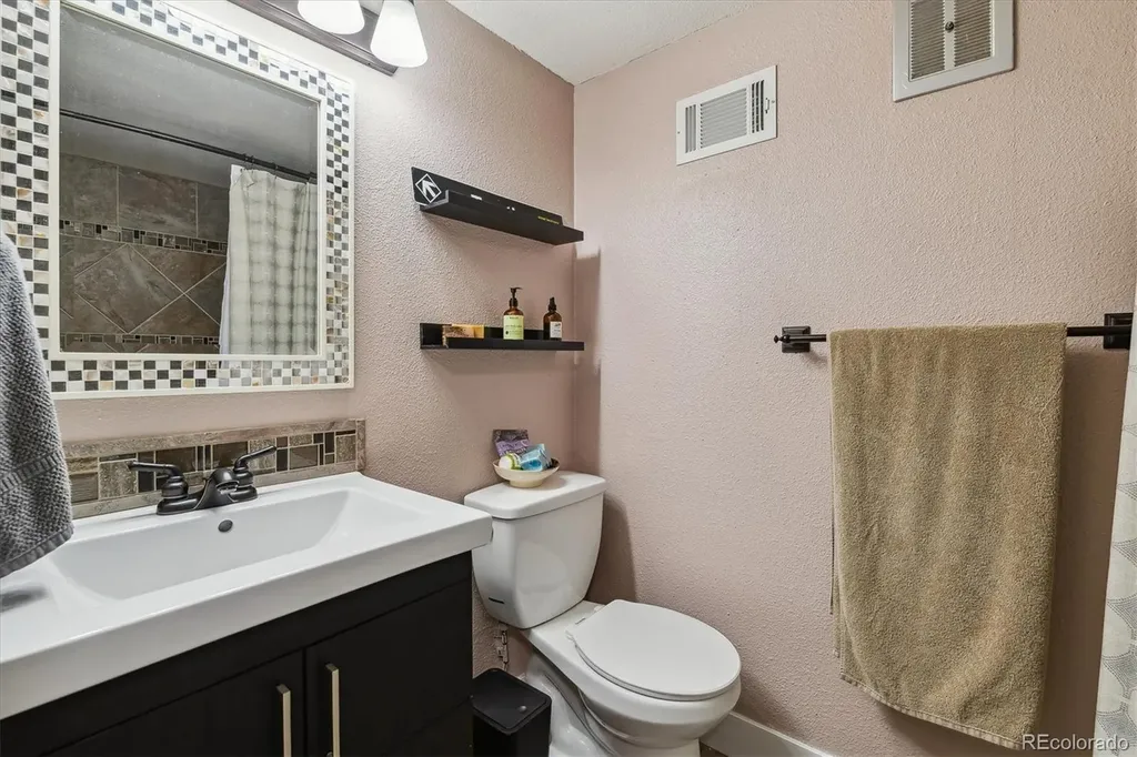 6495 E Happy Canyon Road Denver CO 80237