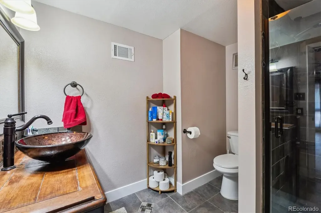 6495 E Happy Canyon Road Denver CO 80237