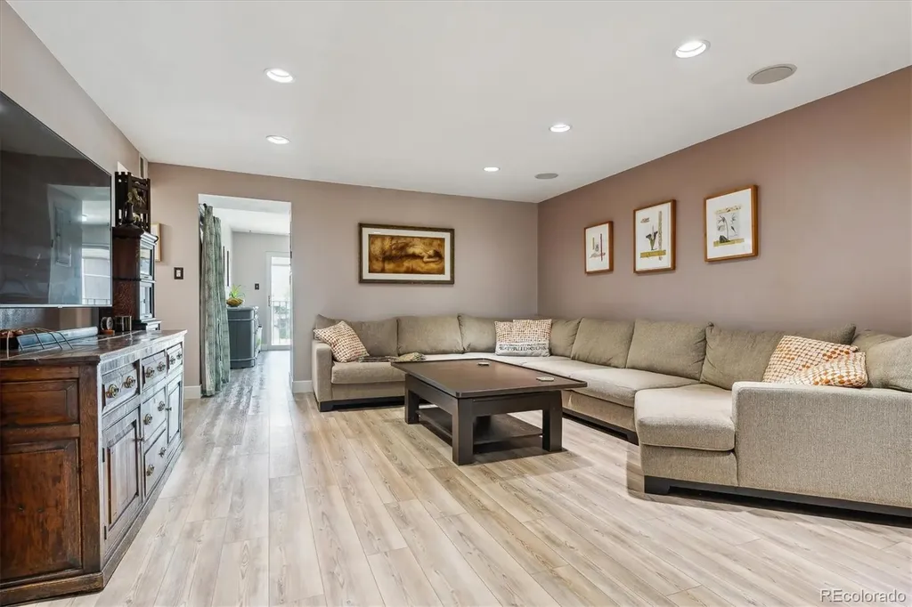 6495 E Happy Canyon Road Denver CO 80237
