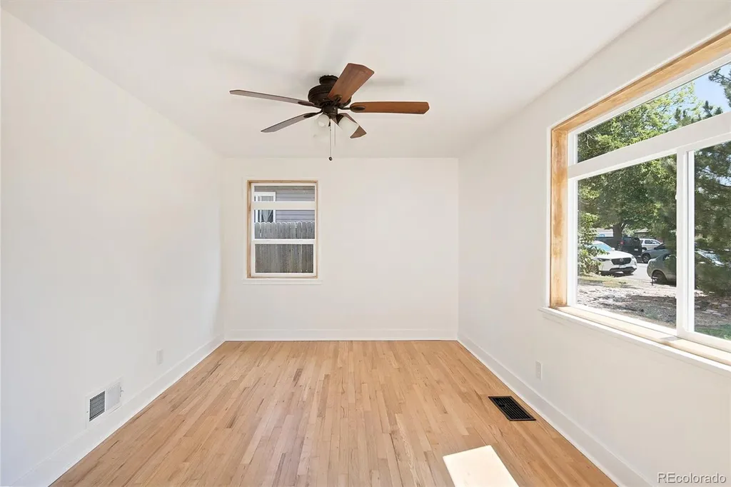 794 Galena Street Aurora CO 80010