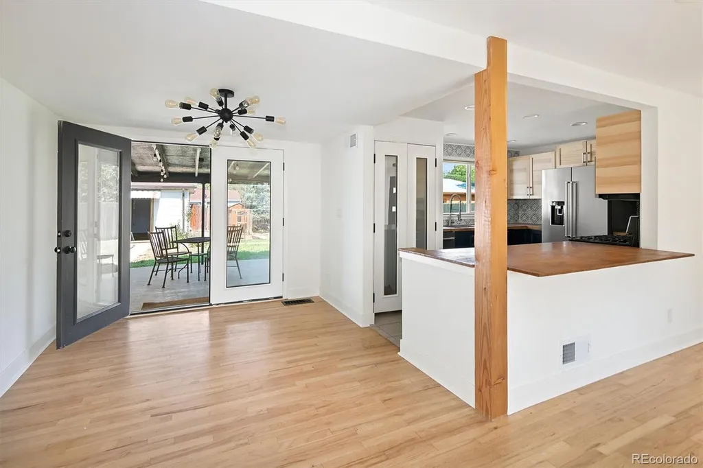 794 Galena Street Aurora CO 80010