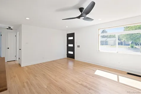 794 Galena Street Aurora CO 80010