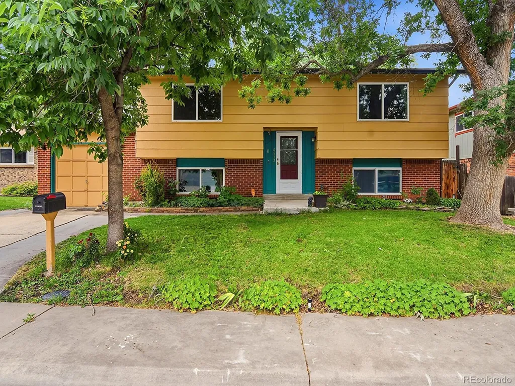 6932 Deframe Court Arvada CO 80004