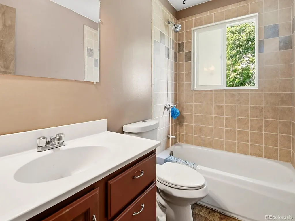 6932 Deframe Court Arvada CO 80004