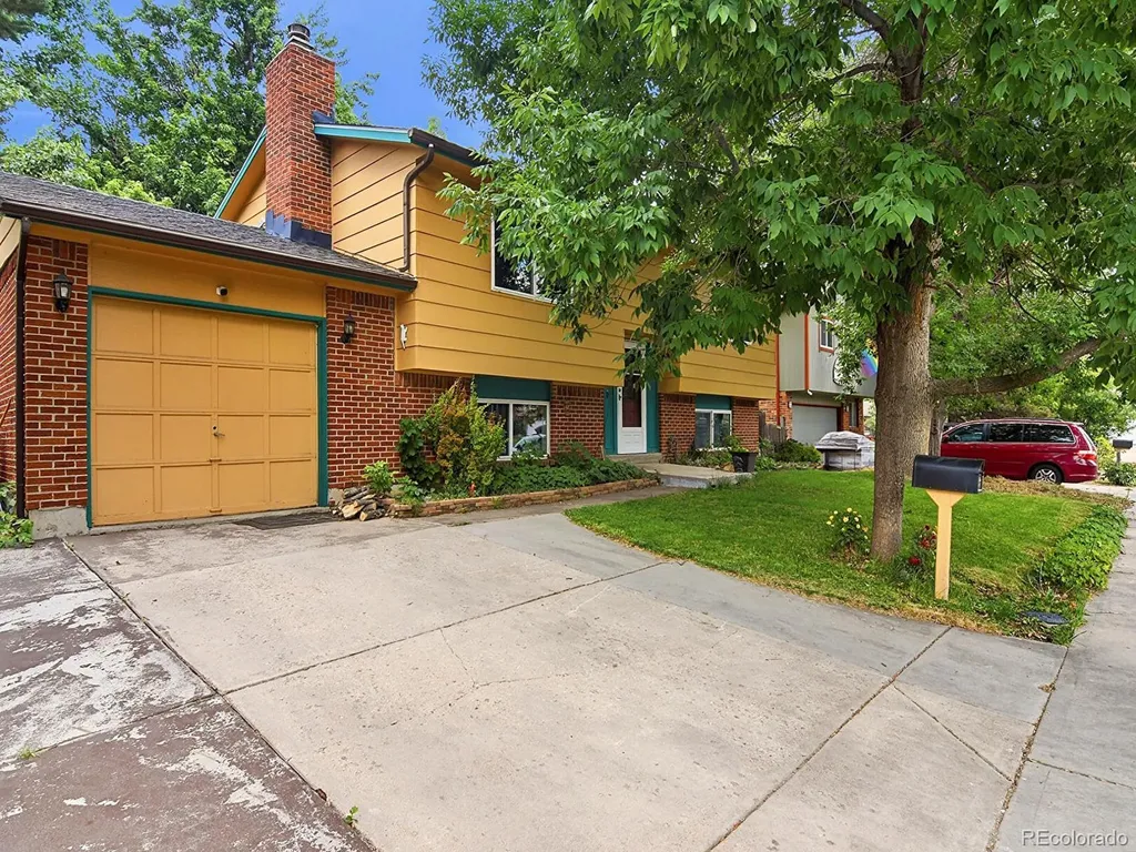 6932 Deframe Court Arvada CO 80004