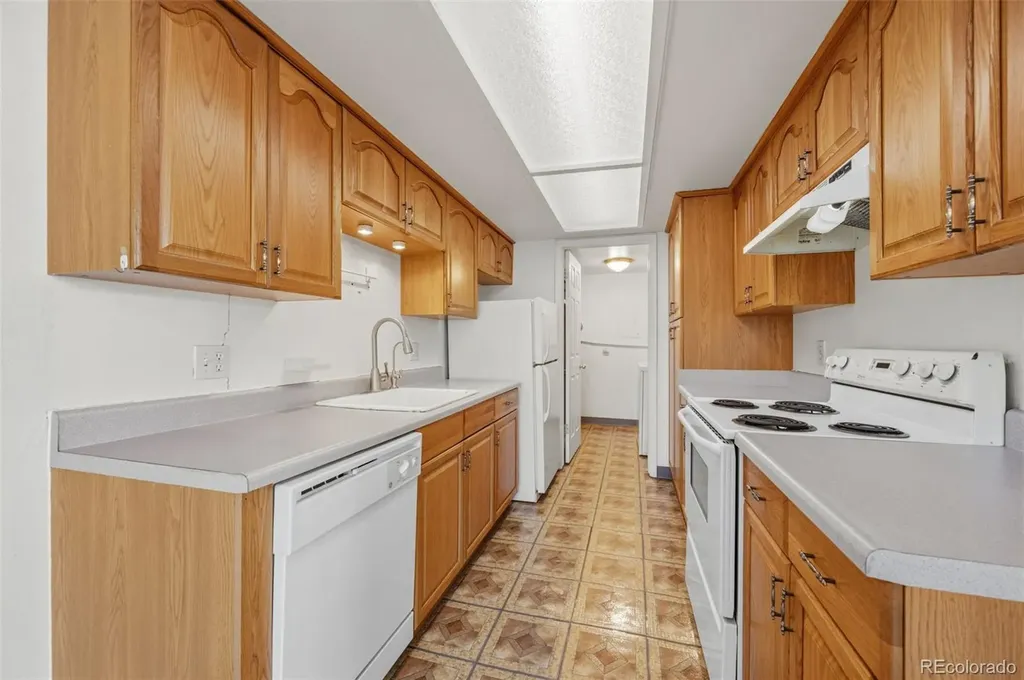 7914 Meade Street Westminster CO 80030