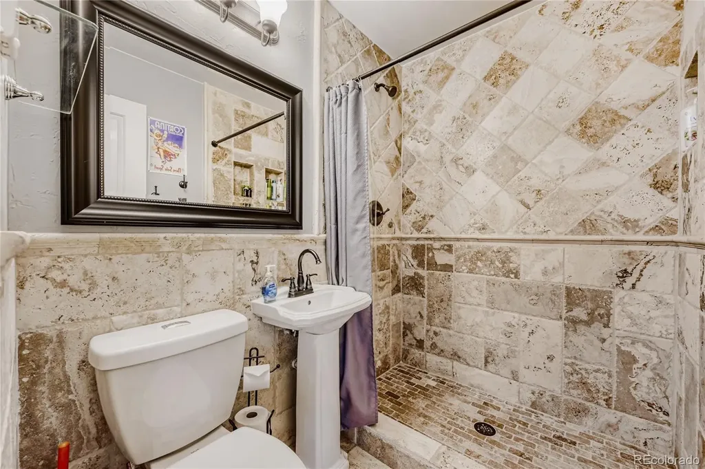 2291 Kendall Street Edgewater CO 80214