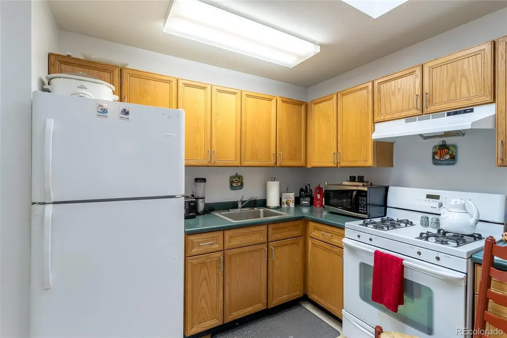 5975 Newland Street Arvada CO 80003