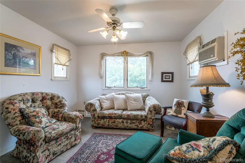 5975 Newland Street Arvada CO 80003