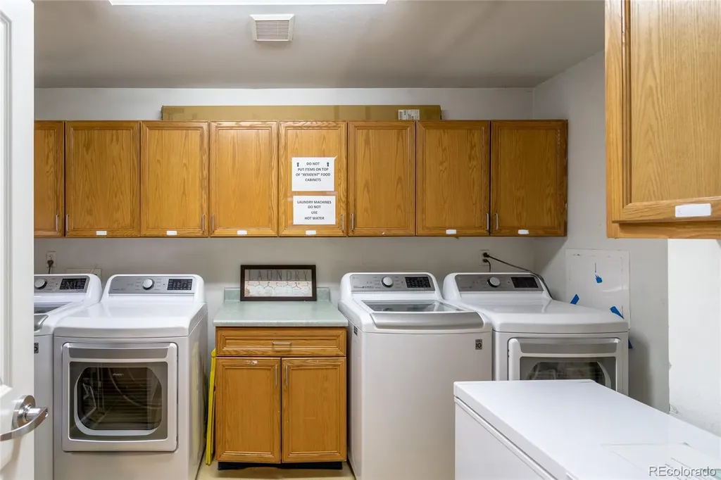 5975 Newland Street Arvada CO 80003