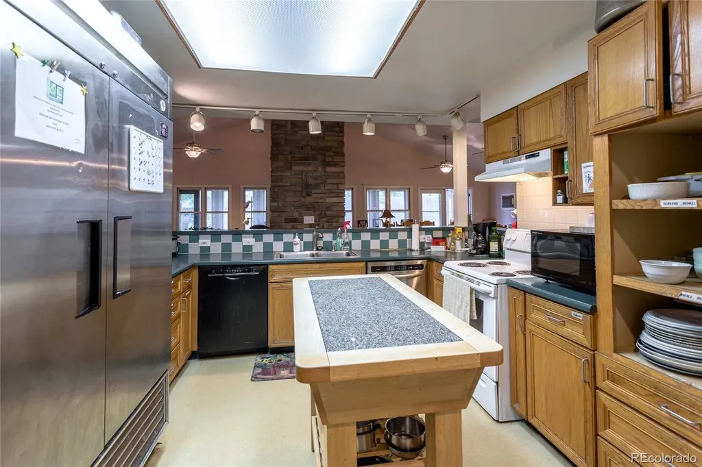 5975 Newland Street Arvada CO 80003