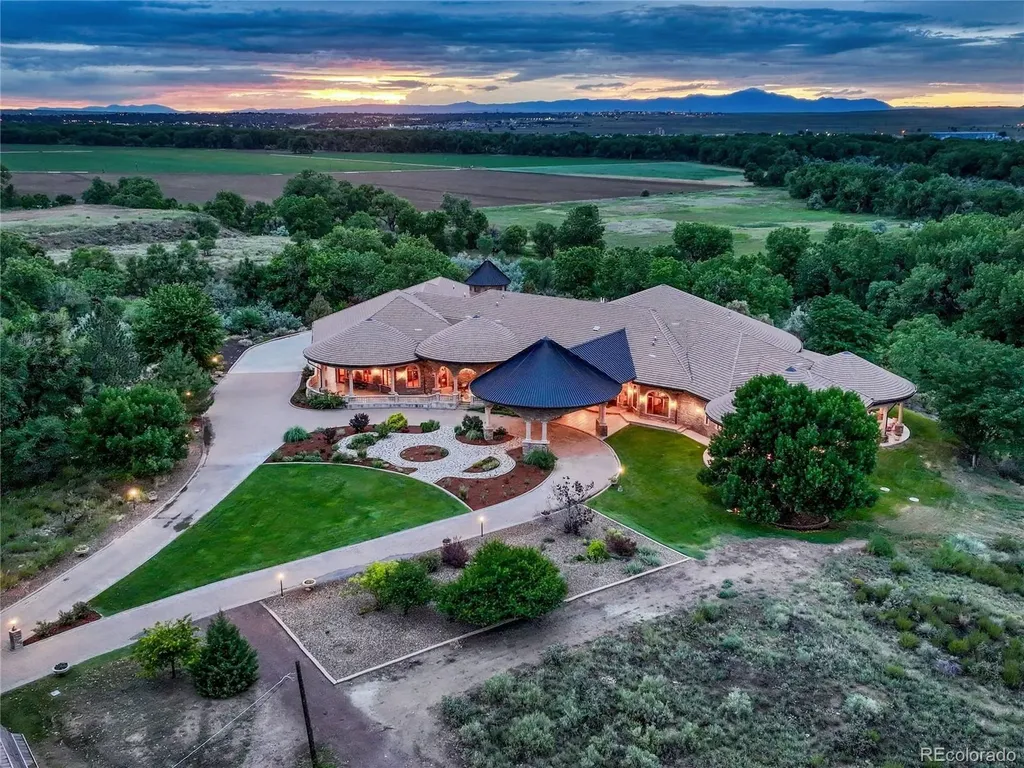 760 28 1/2 Lane Pueblo CO 81006