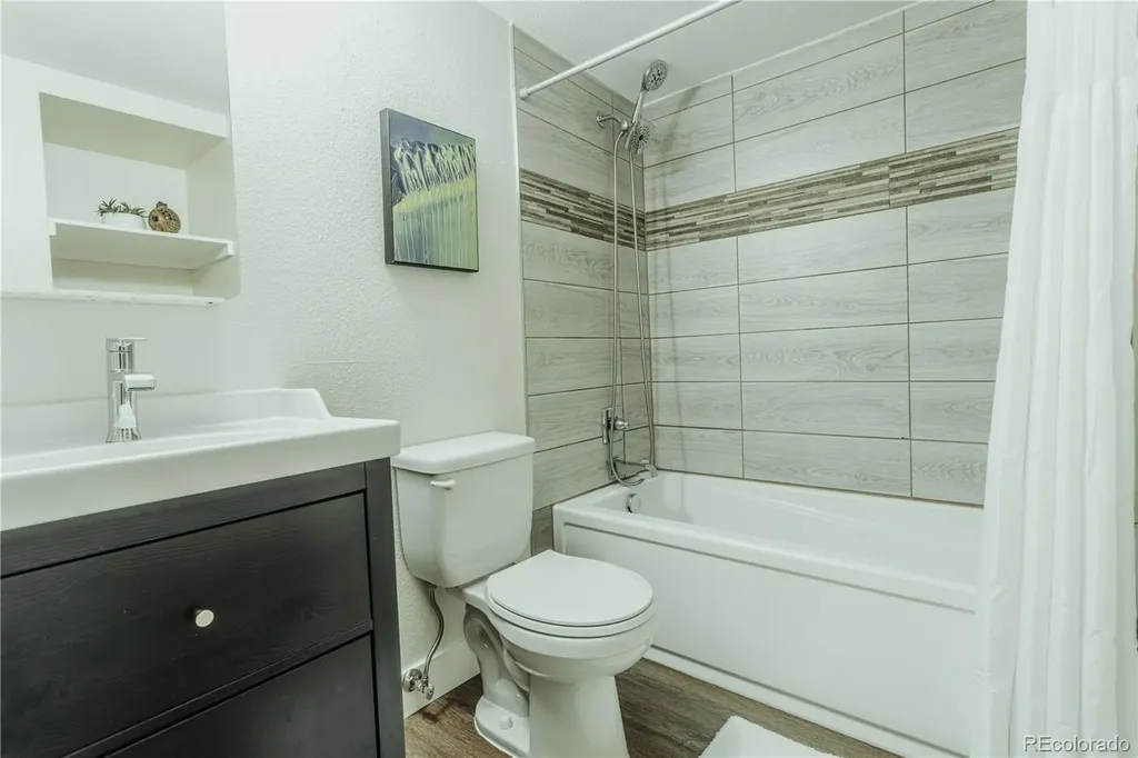 8335 Fairmount Drive Denver CO 80247