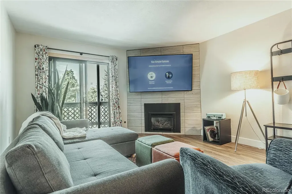 8335 Fairmount Drive Denver CO 80247