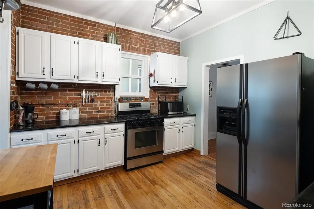 940 S Logan Street Denver CO 80209