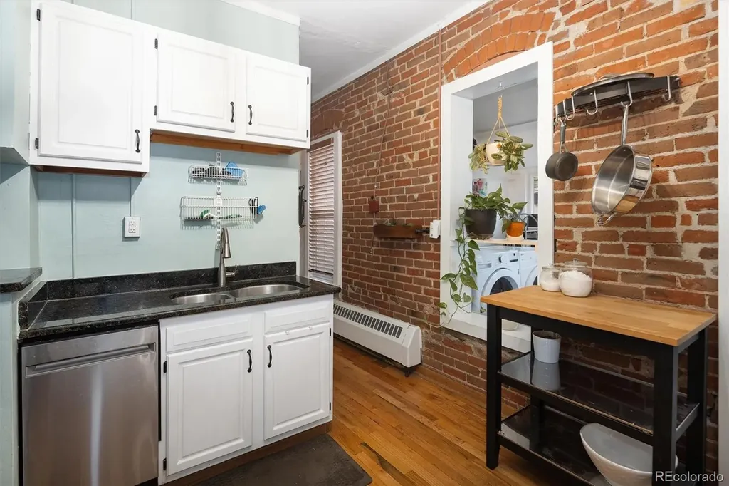 940 S Logan Street Denver CO 80209
