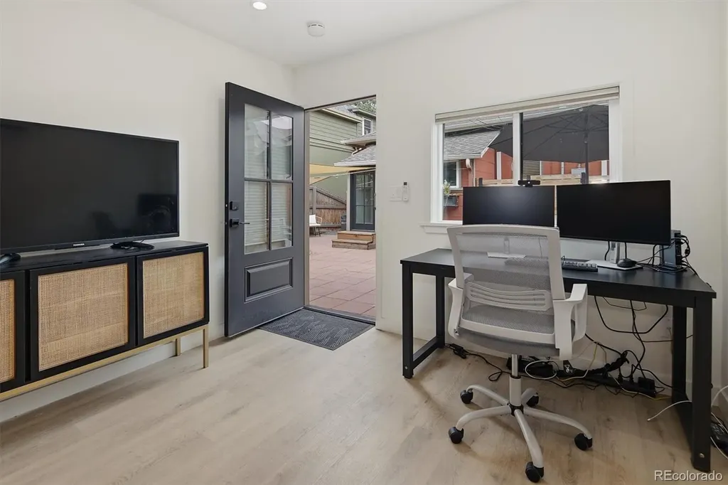940 S Logan Street Denver CO 80209