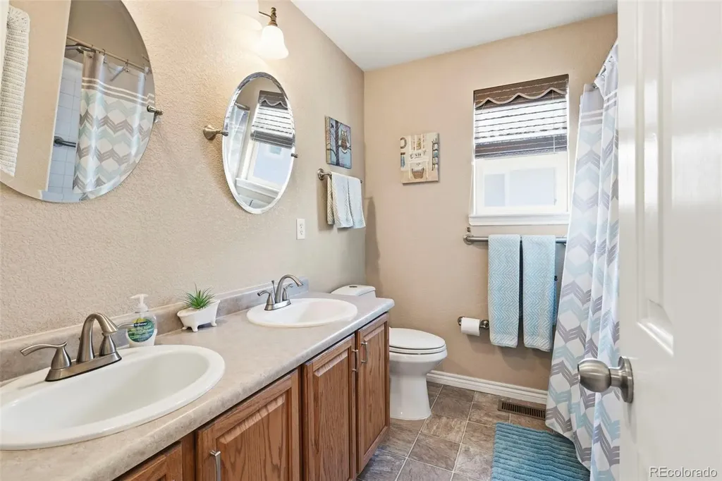 9940 Jasper Street Commerce City CO 80022