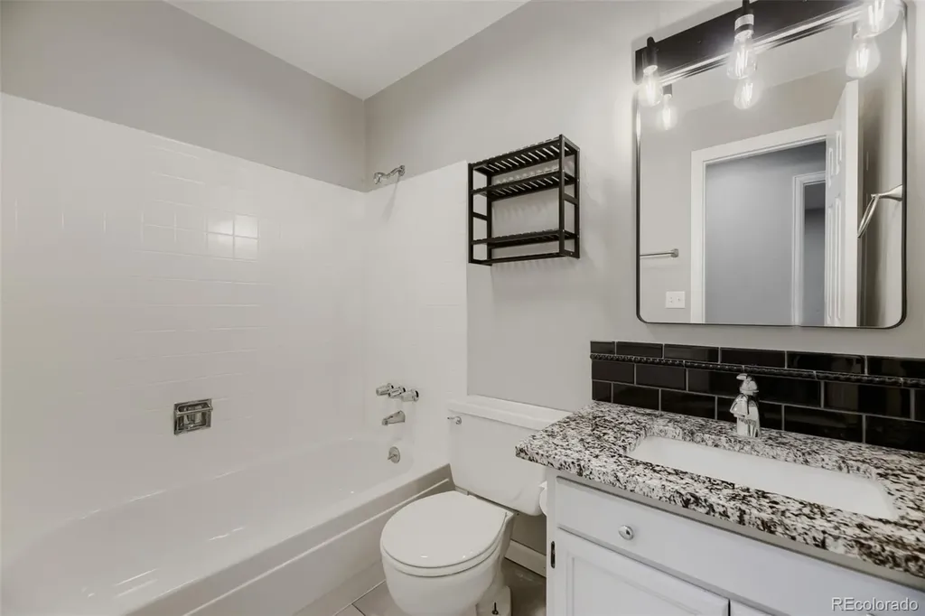7136 W Portland Avenue Littleton CO 80128
