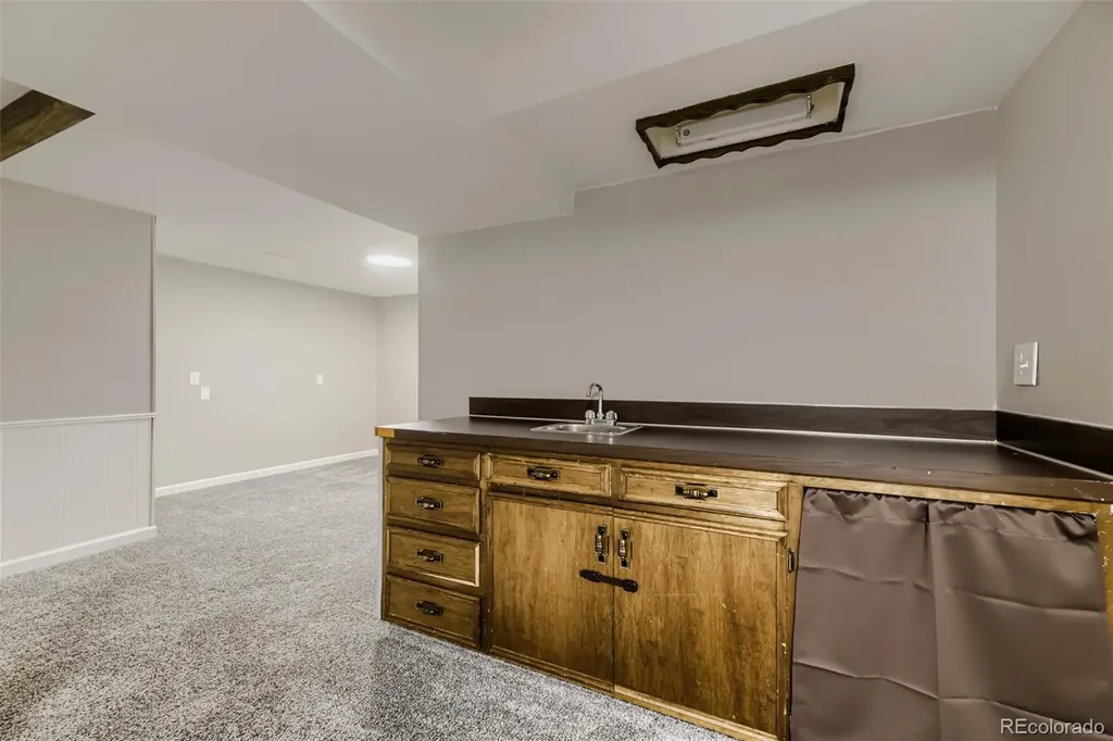 7136 W Portland Avenue Littleton CO 80128