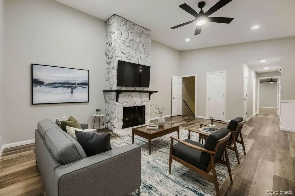 7136 W Portland Avenue Littleton CO 80128