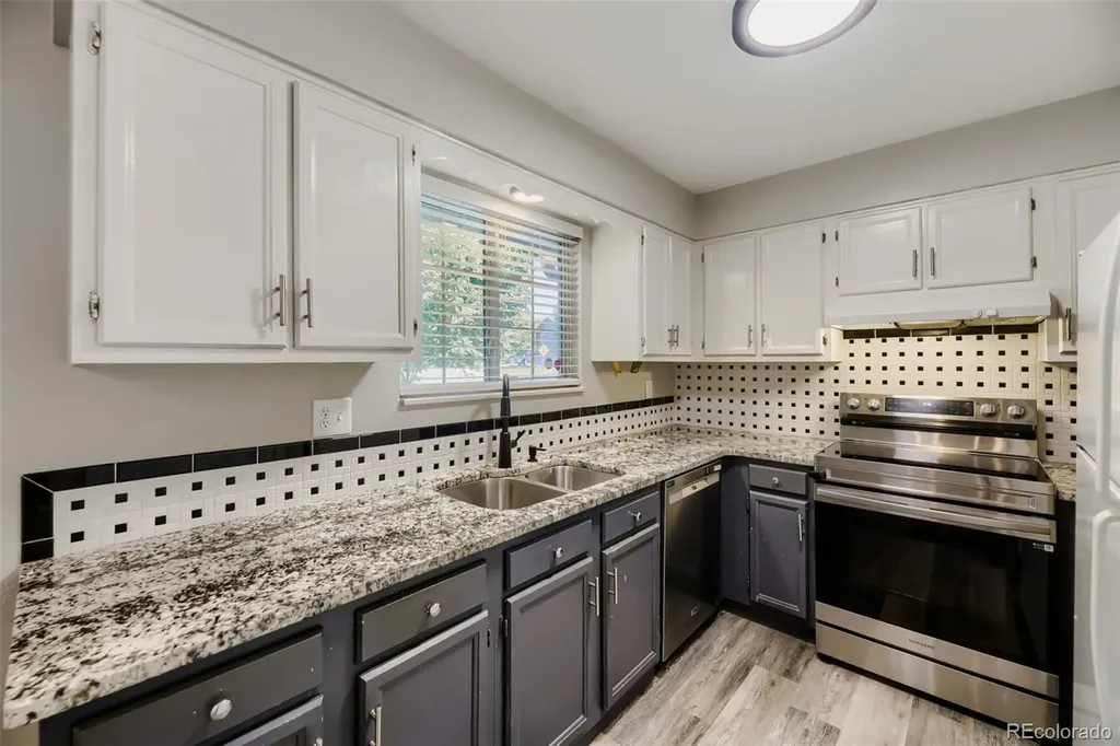 7136 W Portland Avenue Littleton CO 80128