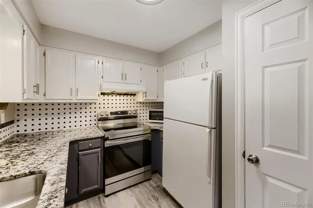 7136 W Portland Avenue Littleton CO 80128