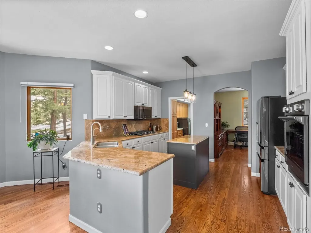 23421 Morning Rose Drive Golden CO 80401