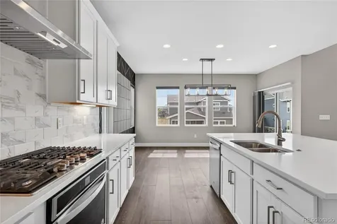 127 N Oak Hill Way Aurora CO 80018