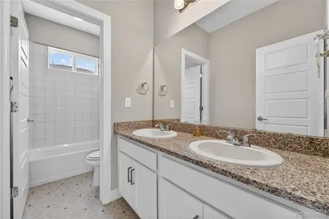 127 N Oak Hill Way Aurora CO 80018