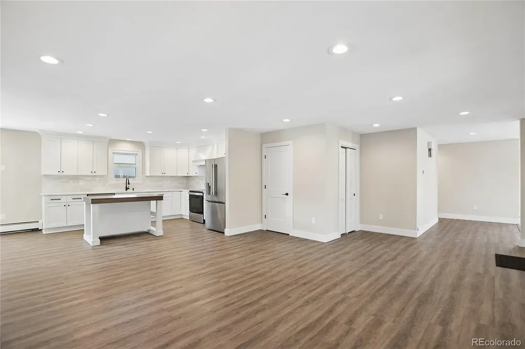 327 S Pine Street Elizabeth CO 80107