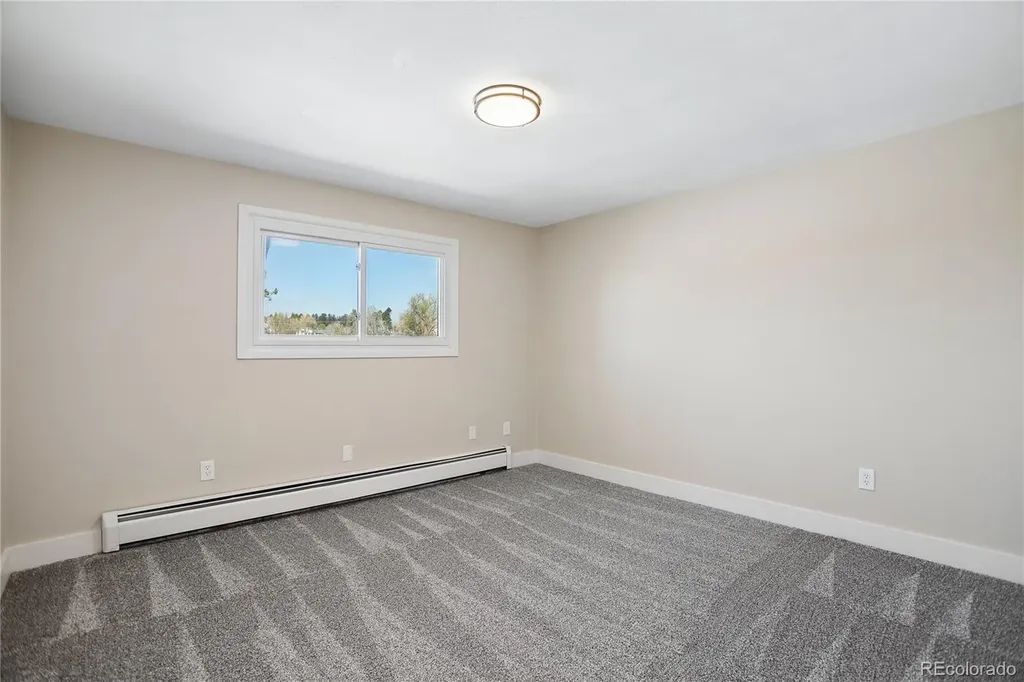 327 S Pine Street Elizabeth CO 80107