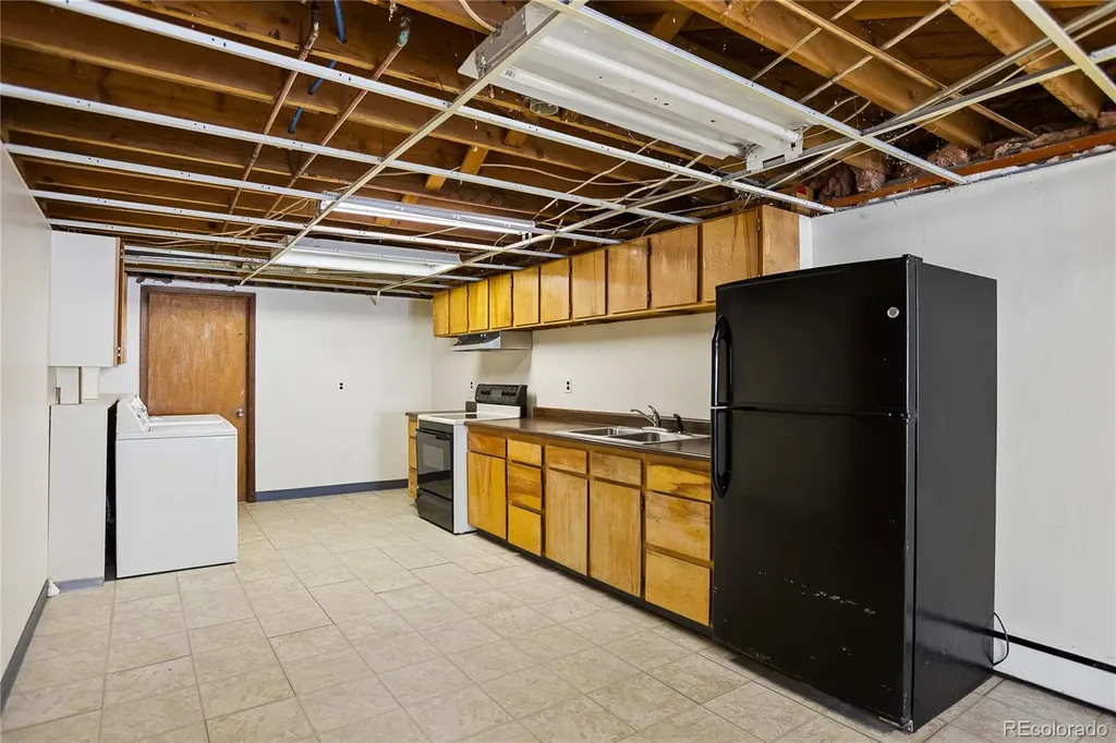 327 S Pine Street Elizabeth CO 80107