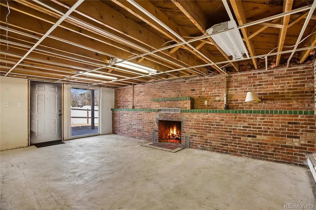 327 S Pine Street Elizabeth CO 80107