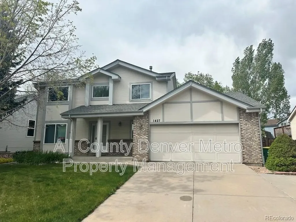 1427 Mcintosh Avenue Broomfield CO 80020