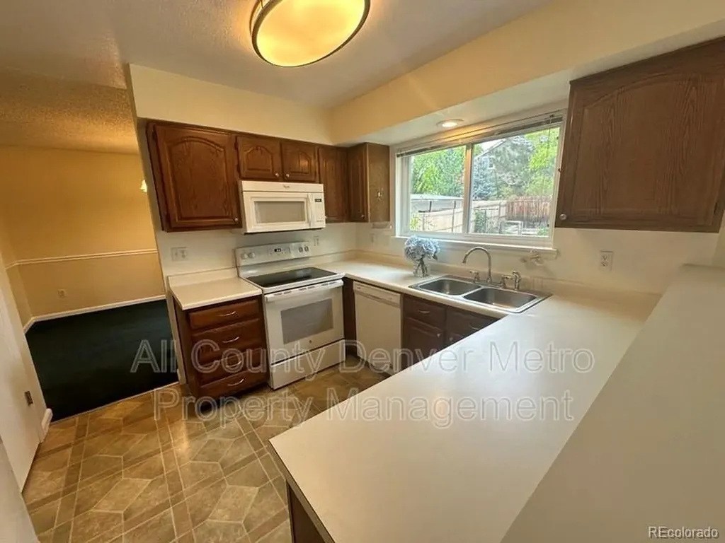 1427 Mcintosh Avenue Broomfield CO 80020