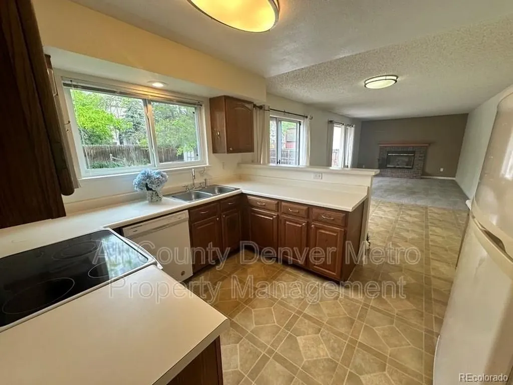1427 Mcintosh Avenue Broomfield CO 80020