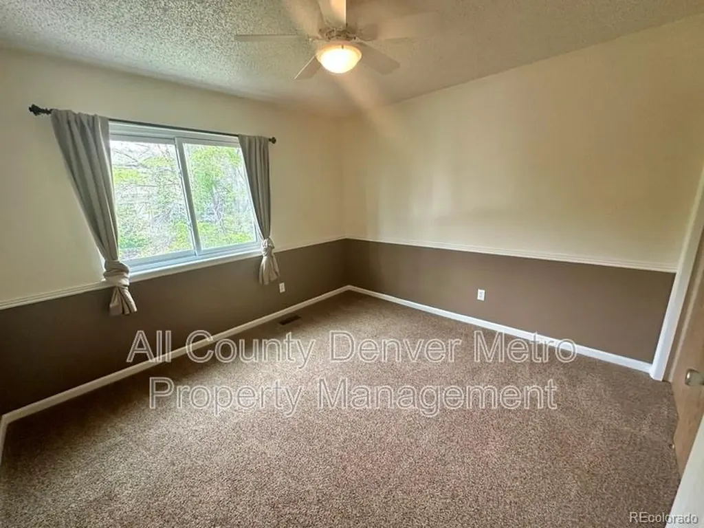 1427 Mcintosh Avenue Broomfield CO 80020