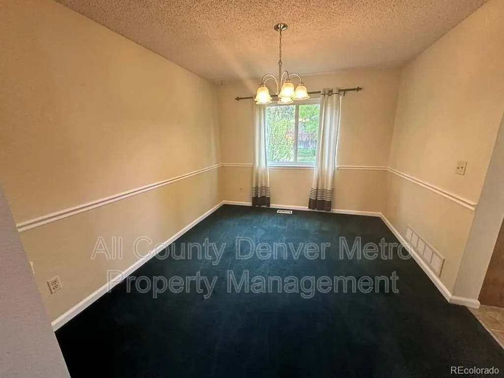 1427 Mcintosh Avenue Broomfield CO 80020