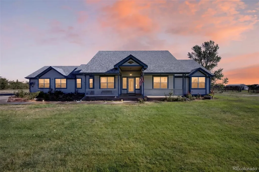 52731 E 19th Avenue Strasburg CO 80136