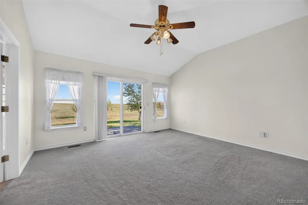 52731 E 19th Avenue Strasburg CO 80136