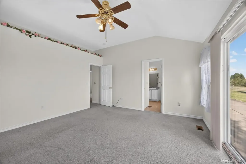 52731 E 19th Avenue Strasburg CO 80136