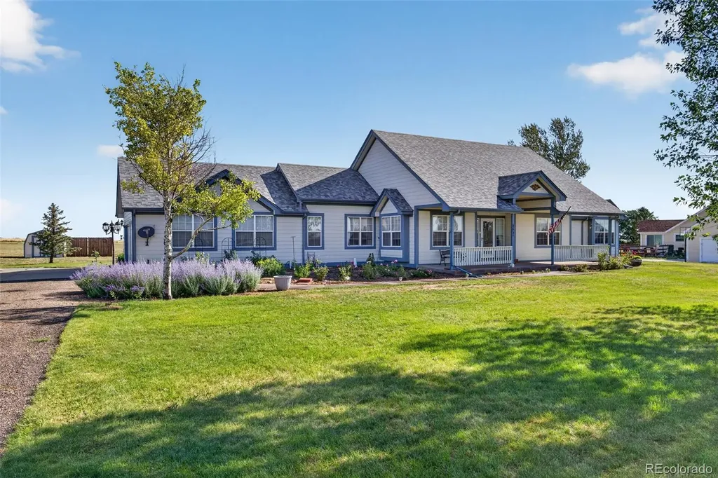 52731 E 19th Avenue Strasburg CO 80136