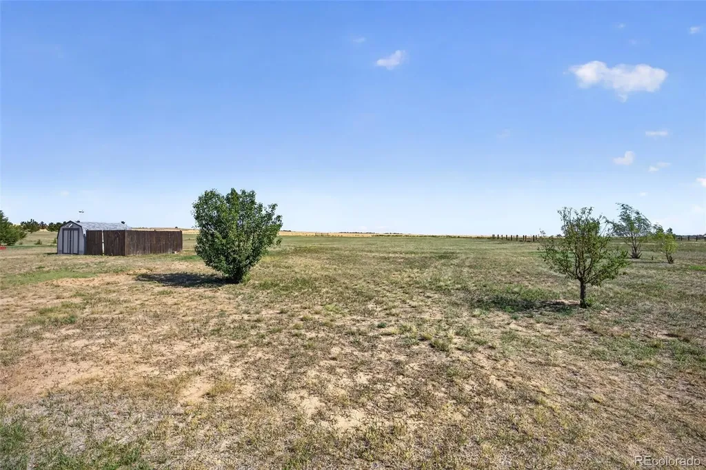 52731 E 19th Avenue Strasburg CO 80136
