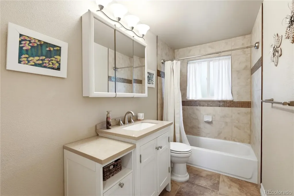 7062 W 82nd Place Arvada CO 80003