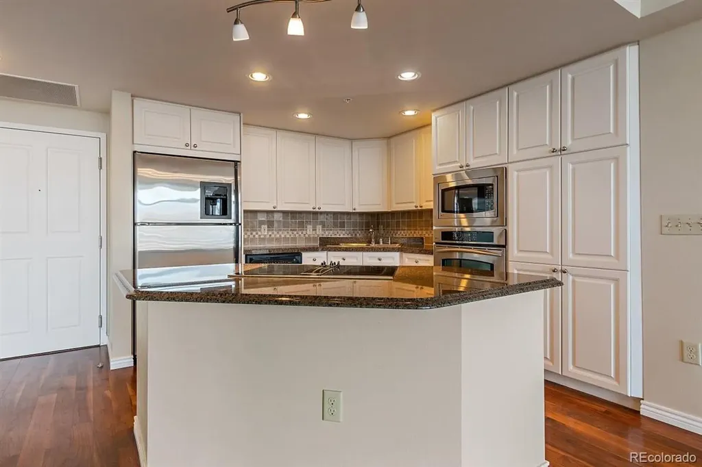 8100 E Union Avenue Denver CO 80237