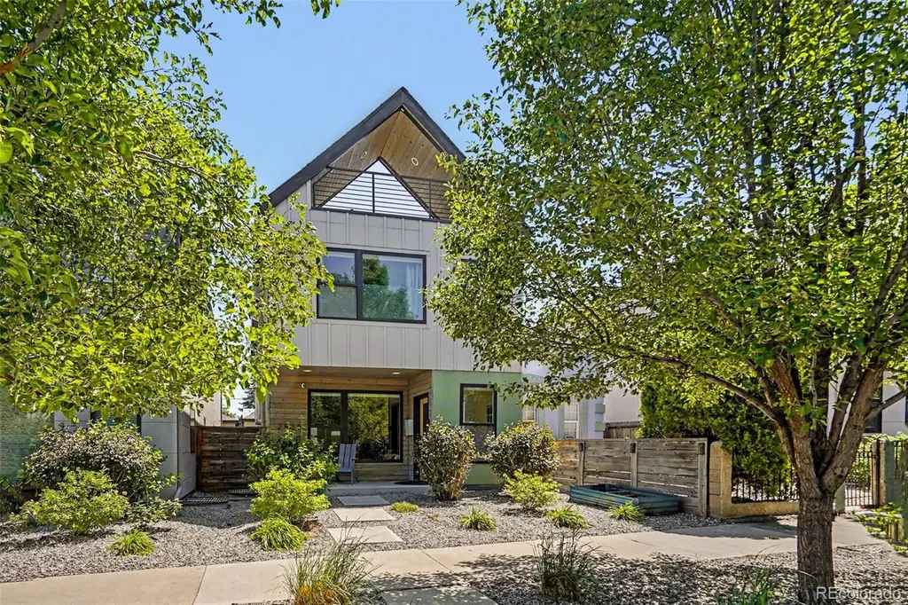2538 N Clarkson Street Denver CO 80205