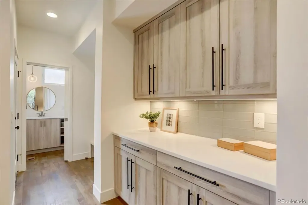 2538 N Clarkson Street Denver CO 80205