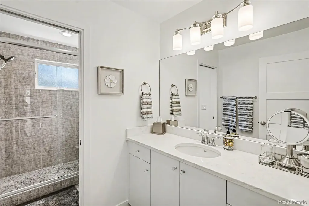 2538 N Clarkson Street Denver CO 80205