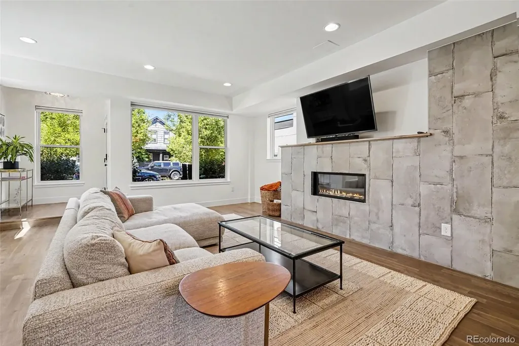 2538 N Clarkson Street Denver CO 80205
